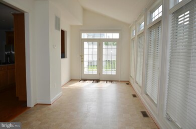 43083 Claremorris Way, Chantilly, VA 20152 - photo 7