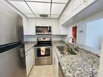 7106 Golf Colony Ct unit 1040, Lake Worth, FL 33467 - photo 4