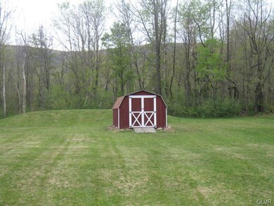 2422 Benders Dr, Bath, PA 18014 - photo 3