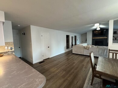 2123 N Mckinley St, Hobbs, NM 88240 - photo 6