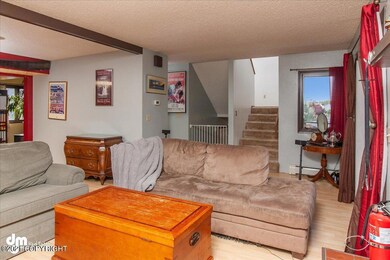 05-Living Room (1)-Edit