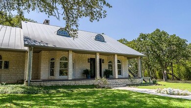 434 Southwoods Dr, Fredericksburg, TX 78624 - photo 4