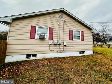 545 Morton Ave, Rosenhayn, NJ 08352 - photo 4