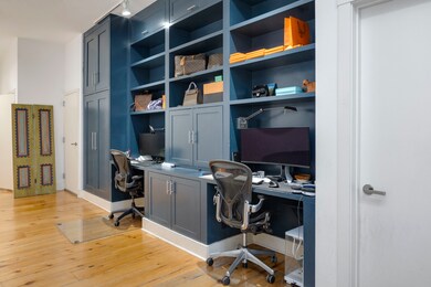 8 Warren St unit 2W, New York, NY 10007 - photo 4