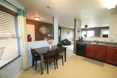 9557 W Quarter Moon Dr, Pendleton, IN 46064 - photo 3