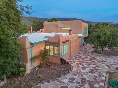 639 Don Nicholas Rd, Taos, NM 87571 - photo 4