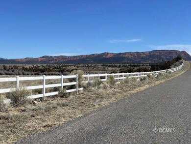 Entering Paunsaugunt Cliffs