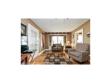 Living Room w/ Window Seat
