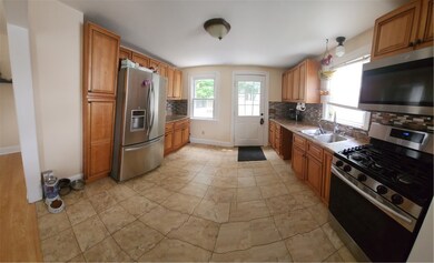 103 Elwyn St, Cranston, RI 02920 - photo 4