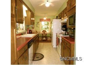 Pretty eat-in kitchen