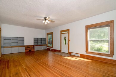 2300 E 29th St, Des Moines, IA 50317 - photo 6