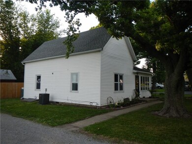 606 S Indiana St, Roachdale, IN 46172 - photo 6