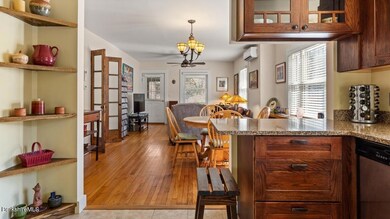 14 Laurel St, Great Barrington, MA 01230 - photo 7