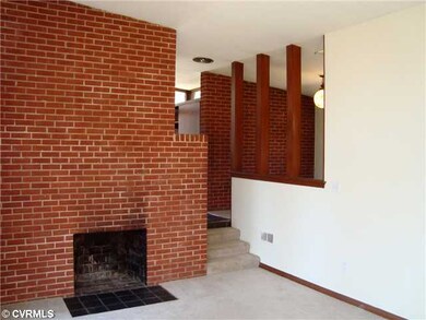 Living Room - Fireplace with slate and easy access