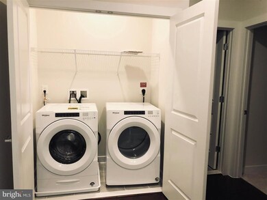 13338 Arrowbrook Centre Dr, Herndon, VA 20171 - photo 3