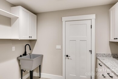 705 Berkshire Dr, Statesville, NC 28677 - photo 7