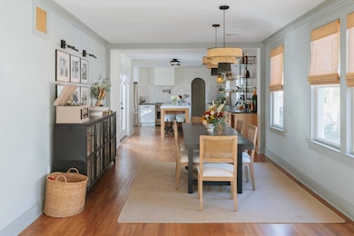 242 W Poplar St, Charleston, SC 29403 - photo 4