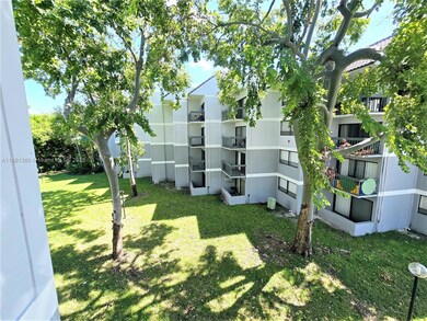 Presidential Golfview unit 3110, West Palm Beach, FL 33401 - photo 4