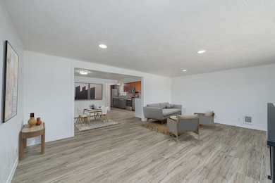 266 NW Riverside Blvd, Bend, OR 97701 - photo 3