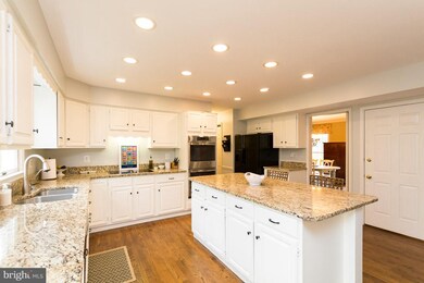 2906 S Lake Dr, Davidsonville, MD 21035 - photo 5