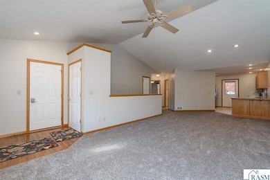 505 W Nathan St, Lake Crystal, MN 56055 - photo 4