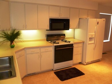 Kitchen1.JPG