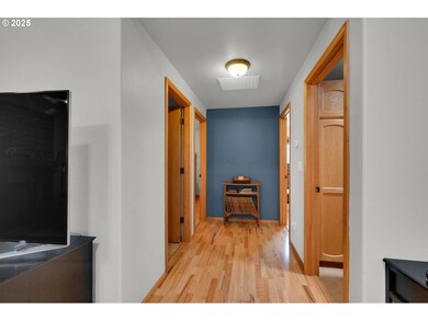 32 Sandalwood Loop, Creswell, OR 97426 - photo 6