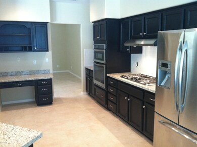 Kitchen R - 02