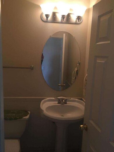 1/2 Bath