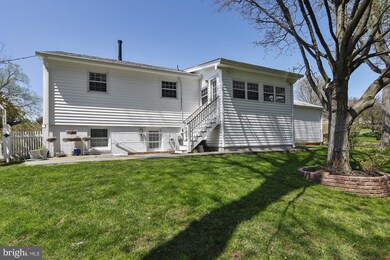 9536 Old Creek Dr, Fairfax, VA 22032 - photo 5