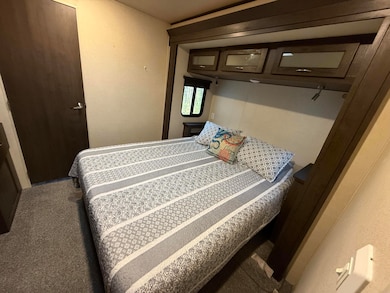 Read Bedroom