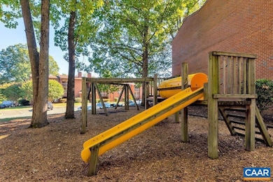 122 Turtle Creek Rd unit 2, Charlottesville, VA 22901 - photo 6