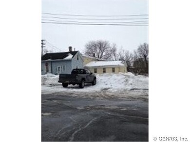 Parking Lot/Garage