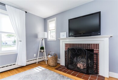 Living Room with fireplace