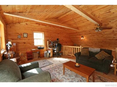 Loft Office or family room, upper deck off this ro