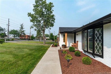 You'll feel Good vibes to entrance of home!