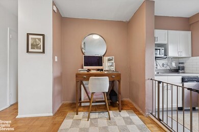 The Blackstone unit 7F, Bronx, NY 10463 - photo 5