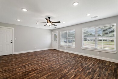 412 Cherry St, Whitesboro, TX 76273 - photo 2