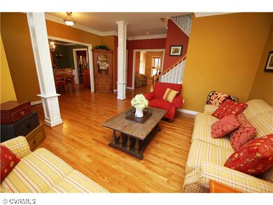 Living Room - Great open floor plan with hardwood 