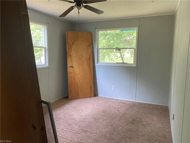 1001 Crawford Rd, Wellsville, OH 43968 - photo 5