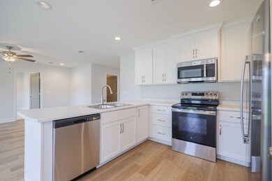 21 Red Oak St, Ray City, GA - photo 4