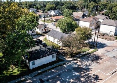 1510 Fairbanks St, Houston, TX 77009 - photo 2