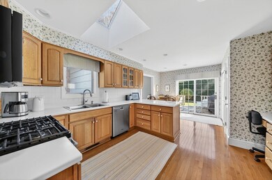 76 Shipyard Ln, South Dartmouth, MA 02748 - photo 6