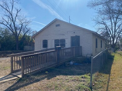 515 E Altamaha St, Fitzgerald, GA 31750 - photo 3