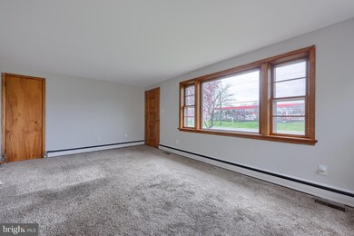 750 E Main St, Mount Joy, PA 17552 - photo 4