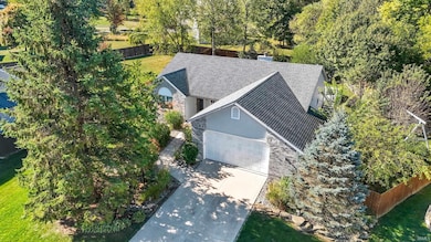 548 Frederick Crossing, Roanoke, IN 46783 - photo 2