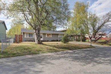 Charming West Anchorage Ranch