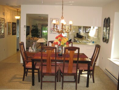 185 Cross Slope Ct unit A, Manalapan, NJ 07726 - photo 5