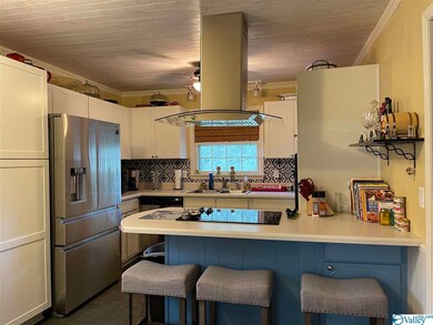 702 Fagan Springs Dr SE, Huntsville, AL 35801 - photo 5