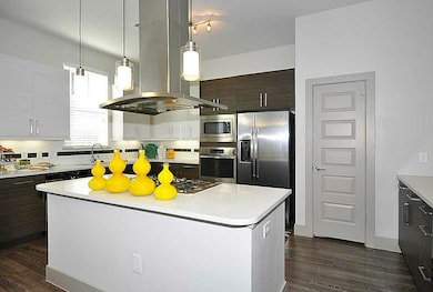 2411 Fondren Rd unit 1531, Houston, TX 77063 - photo 2